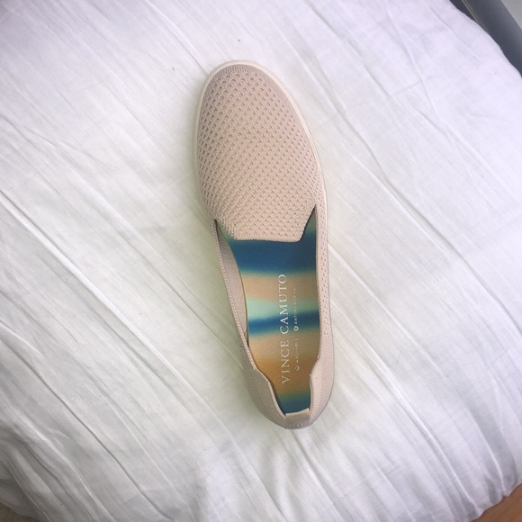 NEW IN BOX Vince Camuto Slip On Shoes - Picture 10 of 10